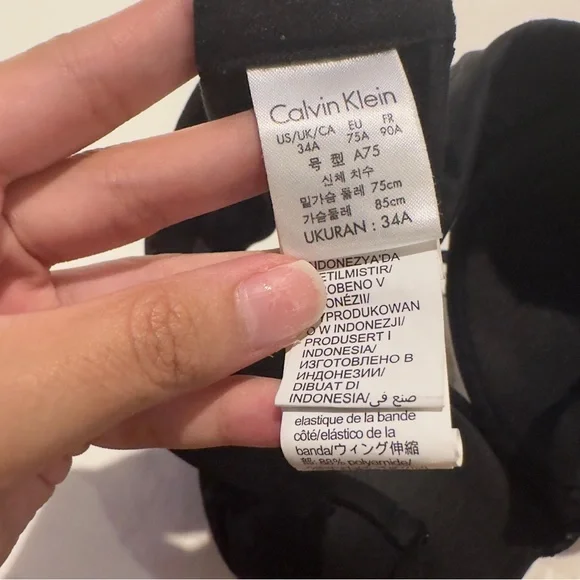 NWOT Calvin Klein Strapless Push Up Bra Detachable Straps Size 34A Black - Picture 12 of 14